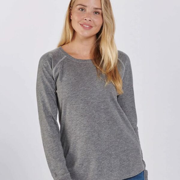 Women's Solid Preppy Patch Long Sleeve T-Shirt Thumbnail